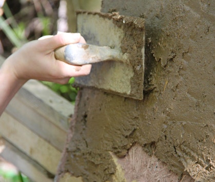 Applying a clay plaster