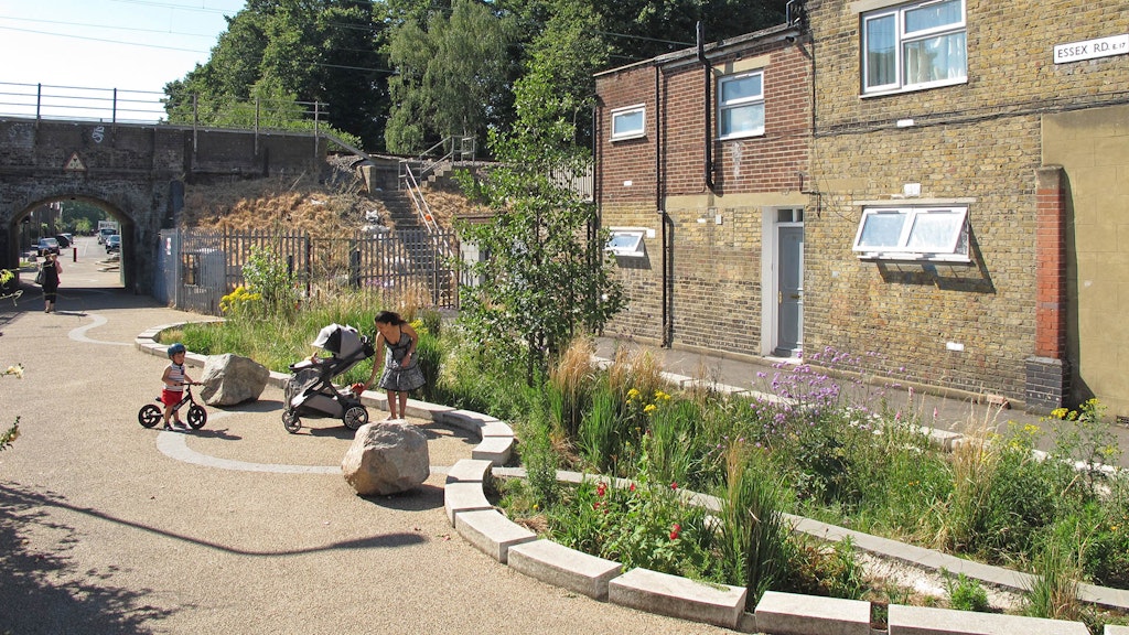 Essex Road Rain Gardens - CREDIT Jenna Selby on behalf of Waltham Forest Council-